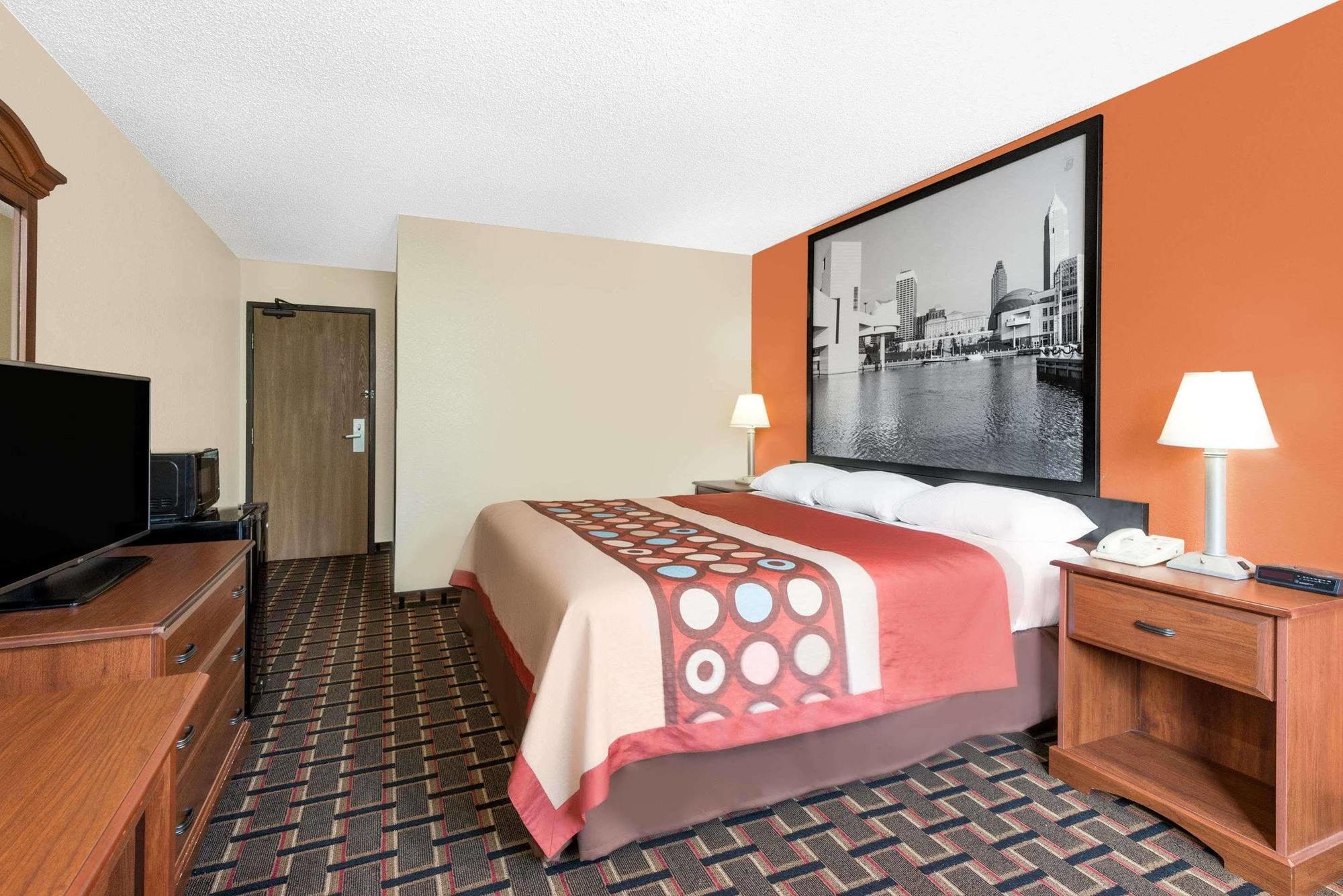 Super 8 By Wyndham Kent/Akron Area Exterior photo